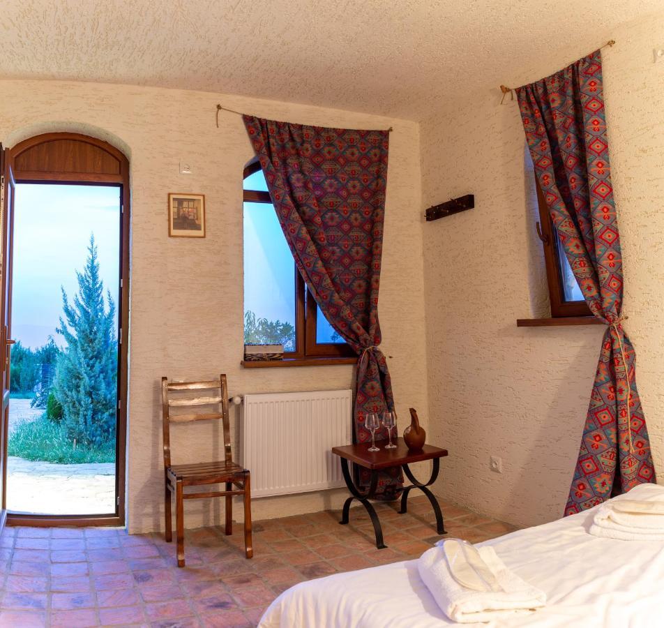 Chateau Tetri Bairagebi White Flags Kisiskhevi 외부 사진
